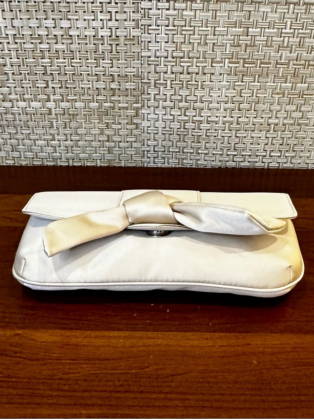 🌟HP🌟1990s Kate Landry Cream Satin Evening Clutch Statement Bow & Braided Strap - Picture 10 of 14